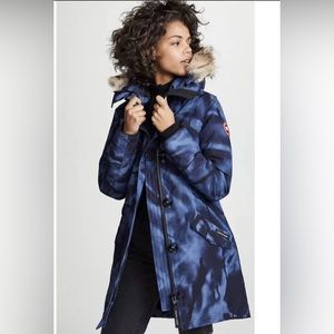 Canada Goose Rossclair Parka in blue camo - size XS